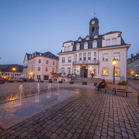 Hotel Ratskeller Schwarzenberg シュヴァルツェンベルク エクステリア 写真
