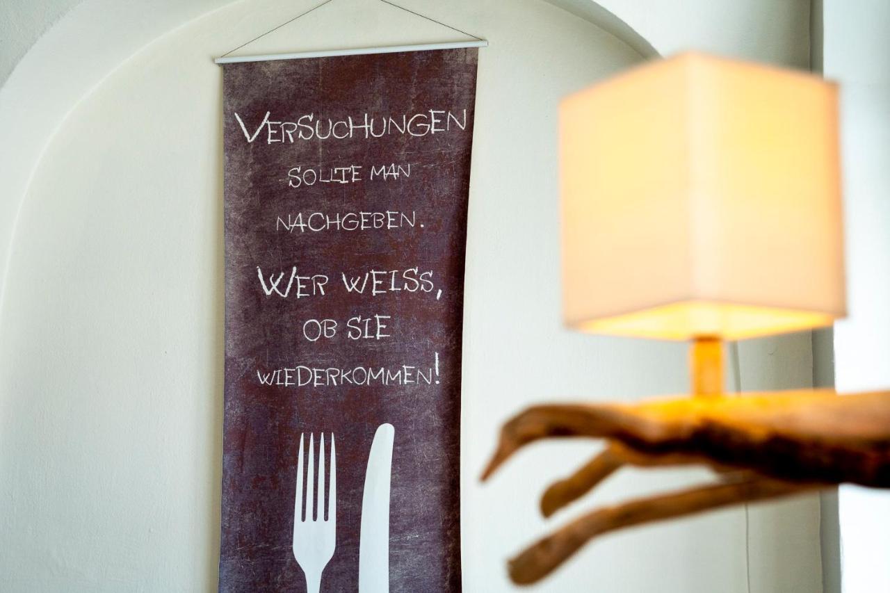 Hotel Ratskeller Schwarzenberg シュヴァルツェンベルク エクステリア 写真