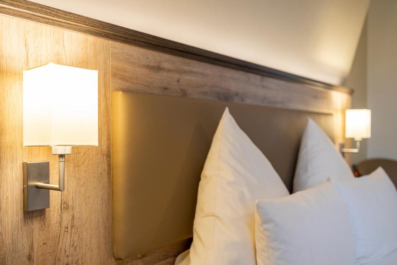 Hotel Ratskeller Schwarzenberg シュヴァルツェンベルク エクステリア 写真