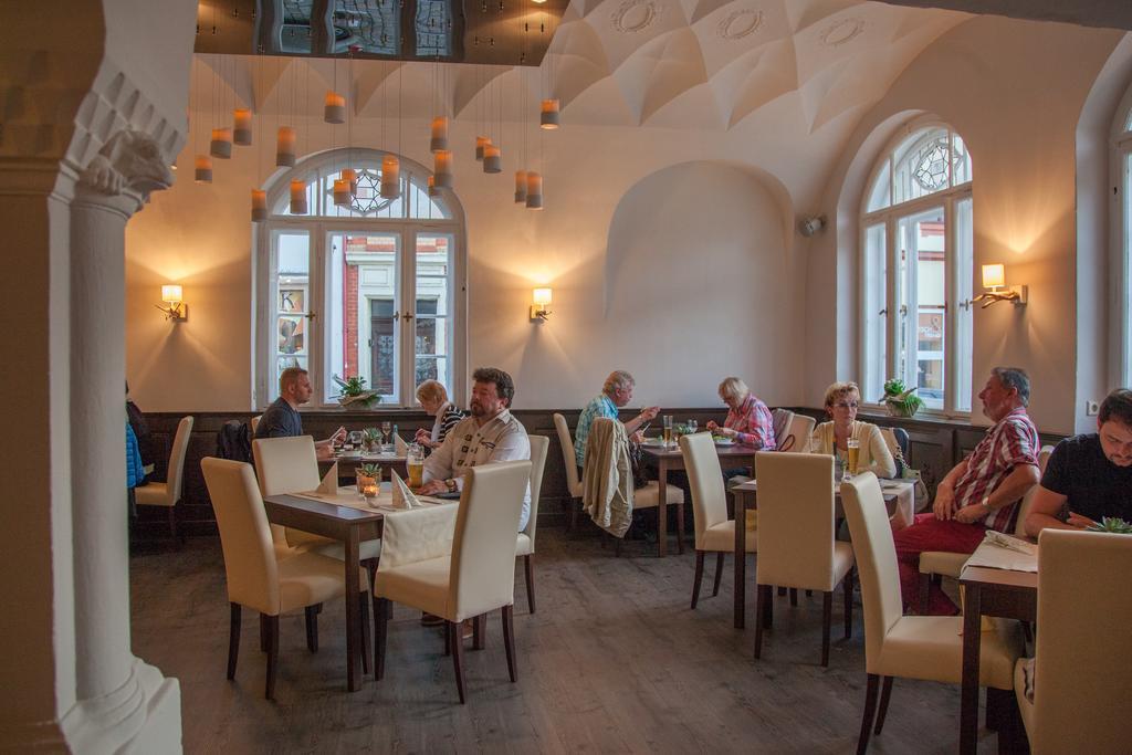 Hotel Ratskeller Schwarzenberg シュヴァルツェンベルク エクステリア 写真
