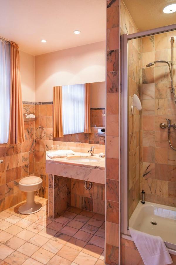 Hotel Ratskeller Schwarzenberg シュヴァルツェンベルク エクステリア 写真